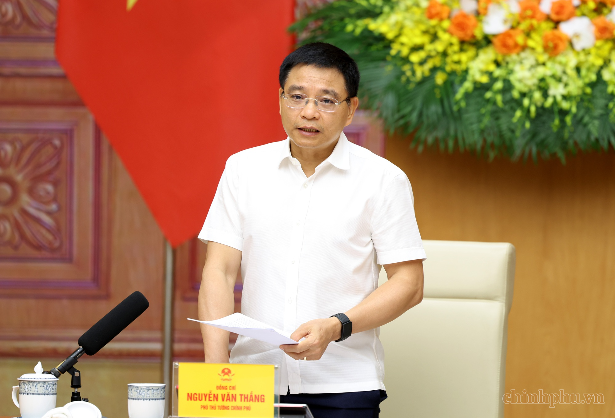 越南副總理阮文勝在會上發言