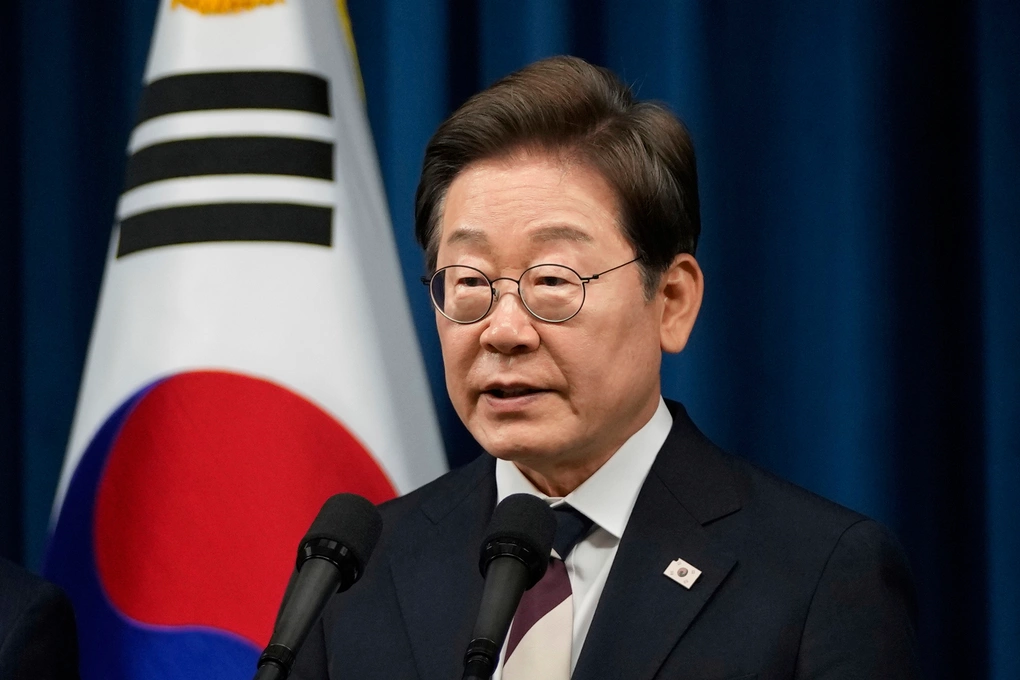 韩国总统李在明6月4日在首尔出席活动