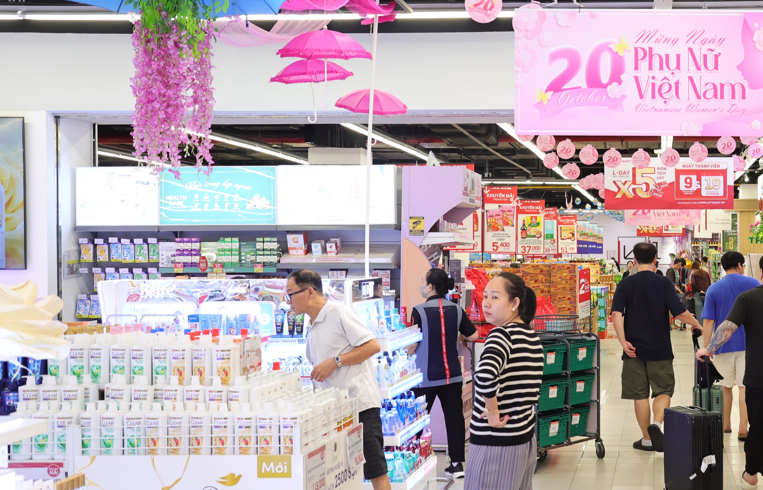 10月20日越南妇女节是零售商推动美妆产品消费的契机